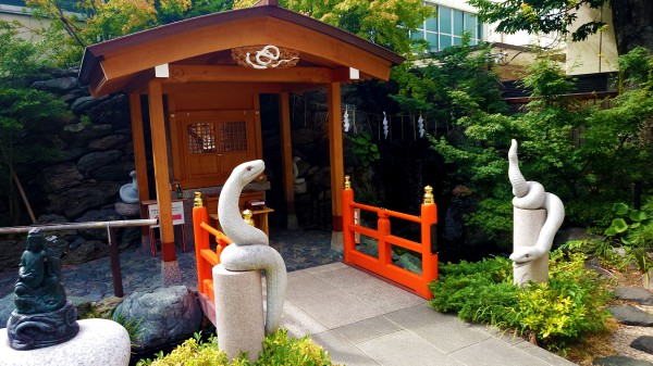 蛇窪神社