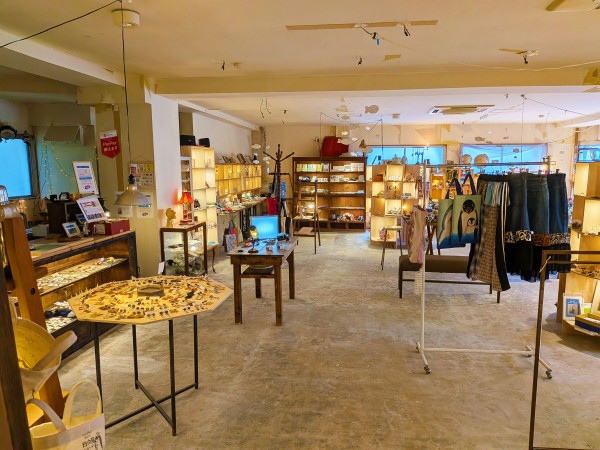 日向箱ヴィレッジ店内